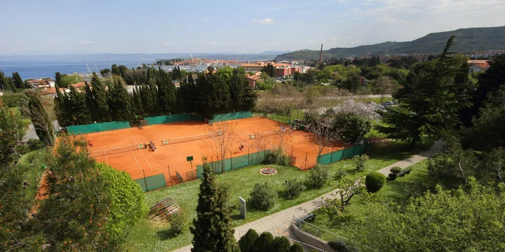 Veľkolepá dovolenka v letovisku Izola: 4* hotel so stravou, plážou i tobogánom, 2 deti do 14,9 rokov zdarma