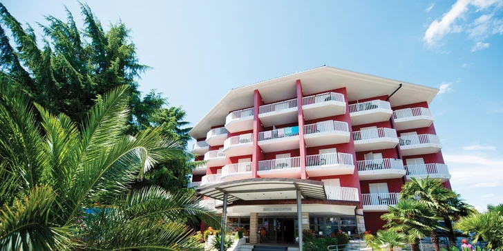 Veľkolepá dovolenka v letovisku Izola: 4* hotel so stravou, plážou i tobogánom, 2 deti do 14,9 rokov zdarma