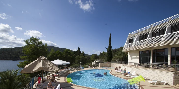 Dovolenka na Korčuli: hotel so súkromnou plážou a bazénom, all inclusive, izby pre dvojicu aj celú rodinu
