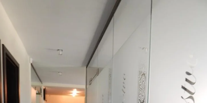 Romantický VIP privátny wellness vstup pre dvoch + masáž lávovými kameňmi a občerstvenie