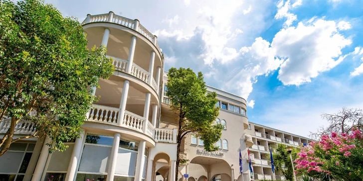 Dovolenka na chorvátskom ostrove Krk: 4* hotel pri pláži s polpenziou vrátane nápojov