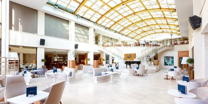 Dovolenka v Portoroži: 4* hotel pri mori s raňajkami či polpenziou a bazénmi