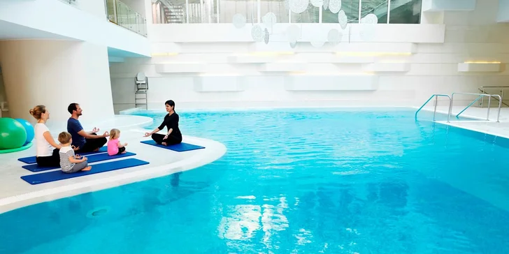 Dovolenka v Portoroži: 4* hotel pri mori s raňajkami či polpenziou a bazénmi