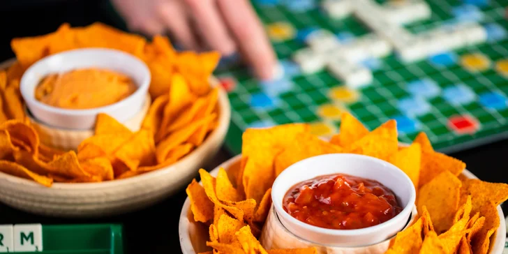 Hybaj do Storm Baru na 8 veľkých pív Bernard a 2x nachos so salsou!
