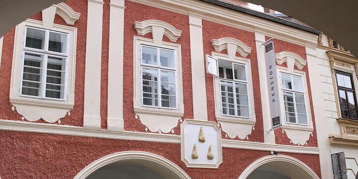Pobyt v centre Českých Budějovíc: historická budova, raňajky a prosecco každý deň