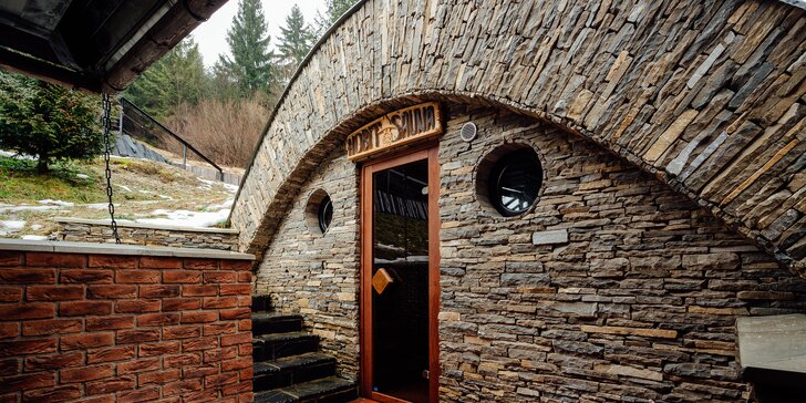Pobyt v útulných dreveniciach penziónu Jánošíkov Dvor s novým, štýlovým saunovým svetom v krásnom prostredí Zázrivej, v Malej Fatre pri Terchovej