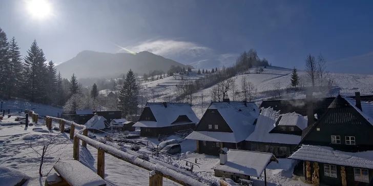 Dovolenka v krásnom prostredí Národného parku Malá Fatra pri Terchovej v dreveniciach Jánošíkov dvor so saunou