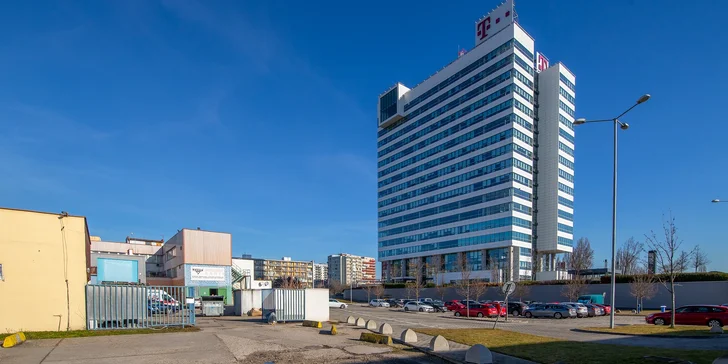 Čistenie interiéru aj exteriéru vozidla, dezinfekcia ozónom, tepovanie aj ochranný vosk