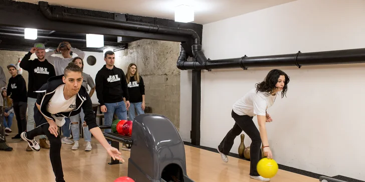 Relax aj zábava: Hodina bowlingu pre neobmedzený počet hráčov v Bowling Erika