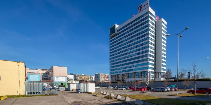 Zvýšte bezpečnosť svojej jazdy vďaka vylešteným predným svetlometom