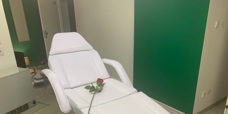 Balneoterapia s masážou a kozmetické procedúry v salóne Alster