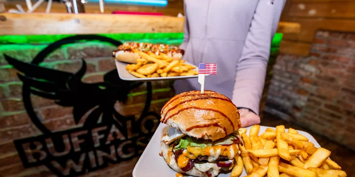 Hot dog, smažené krídelká alebo burger aj s prílohami v Bufallo Wings