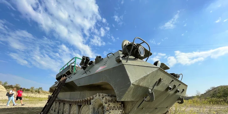 Adrenalínová jazda na beštiálnych obrnených transportéroch MT-LBu alebo OT-64 SKOT
