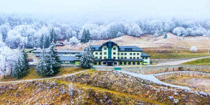 Úplne nový 4* hotel vo Vršatskom podhradí: wellness pobyt s polpenziou