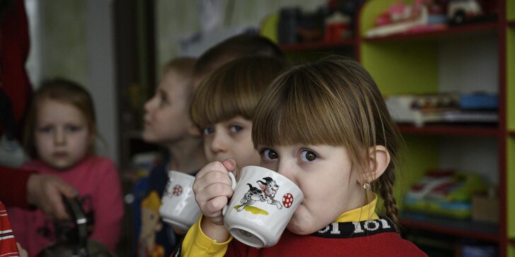 Pitná voda pre deti na Ukrajine