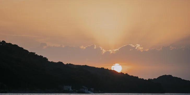4* boutique hotel s raňajkami na krásnom ostrove Lošinj priamo na promenáde