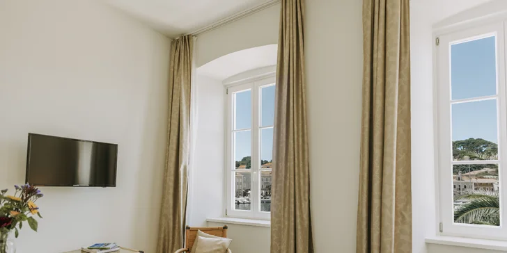 4* boutique hotel s raňajkami na krásnom ostrove Lošinj priamo na promenáde