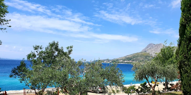 Na dovolenku do Chorvátska: hotel v Omiši blízko pláže, polpenzia