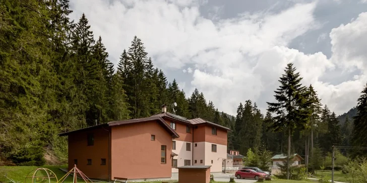 Privátny vstup do bazéna s wellness pre dvoch či celú rodinu