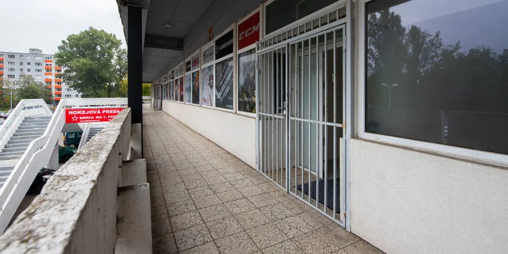 Kombinovaná pedikúra, manikúrou s pedikúrou a gél lakom pre krásu vašich rúk a nôh