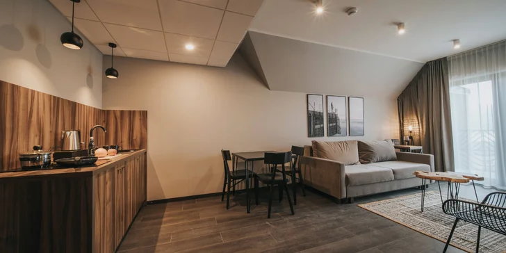 Pobyt v poľských Krkonošiach: nové apartmány pri jazere Sosnówka, raňajky či polpenzia