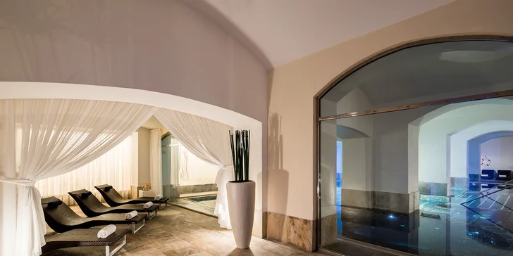 5* hotel v novorenesančnom paláci v centre Prahy: luxusné izby, varianty s raňajkami aj voľným vstupom do spa