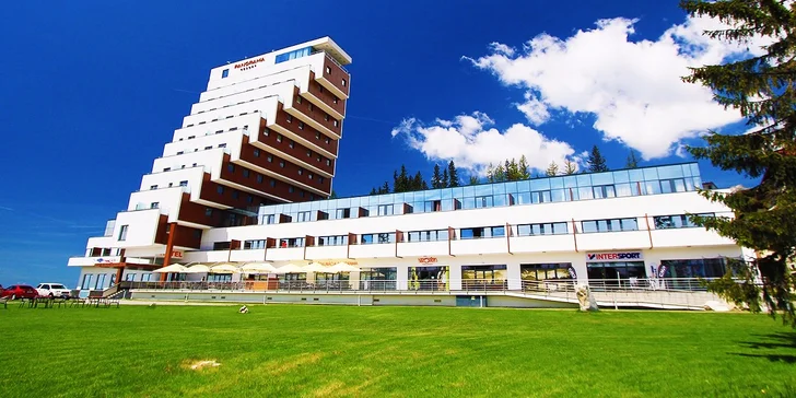 Pobyt v PANORAMA RESORT**** na Štrbskom Plese s polpenziou a wellness