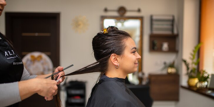 Profesionálny dámsky strih alebo farbenie vlasov s podstrihnutím v salóne Hair by Tatiana