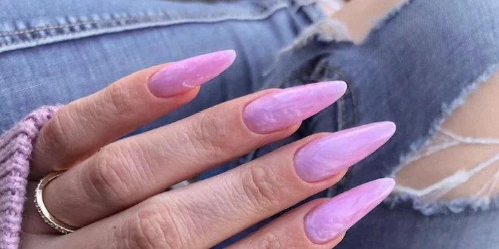 Modeláž alebo dorábka gélových nechtov vo Verka Lendy Nails