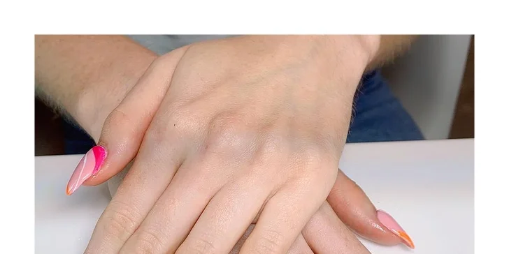 Manikúra s gél lakom či darčekový poukaz v Nail House