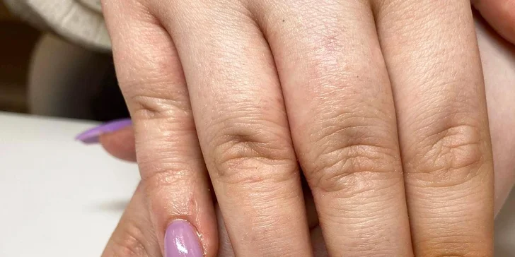 Manikúra s gél lakom či darčekový poukaz v Nail House
