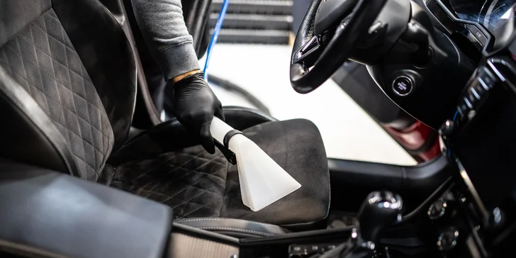 Kvalitná starostlivosť pre auto: profesionálne a detailné čistenie interiéru aj exteriéru v Bad Boy's Garage