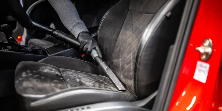 Kvalitná starostlivosť pre auto: profesionálne a detailné čistenie interiéru aj exteriéru v Bad Boy's Garage