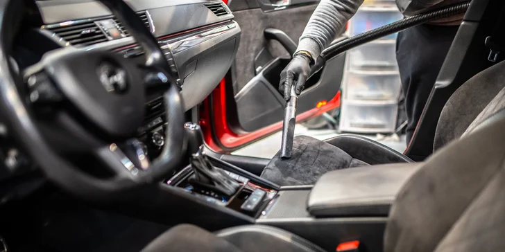 Kvalitná starostlivosť pre auto: profesionálne a detailné čistenie interiéru aj exteriéru v Bad Boy's Garage