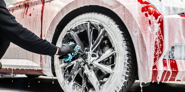 Kvalitná starostlivosť pre auto: profesionálne a detailné čistenie interiéru aj exteriéru v Bad Boy's Garage