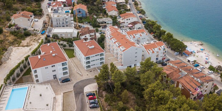 Užite si Jadranské more: apartmány kúsok od pláže a neďaleko Trogiru