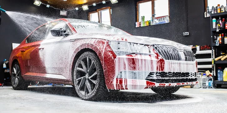 Kvalitná starostlivosť pre auto: profesionálne a detailné čistenie interiéru aj exteriéru v Bad Boy's Garage