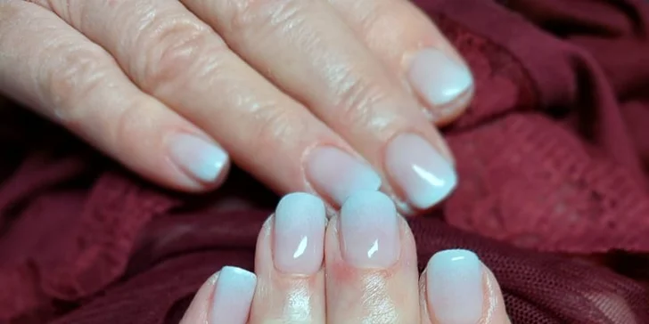Japonská manikúra, gél lak alebo wellnes manikúra v nechtovom štúdiu Zuzu Nails