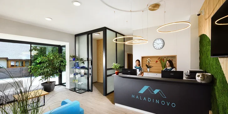 Nový rezort MALADINOVO s rodinnými apartmánmi, wellness, pivnými kúpeľmi a špičkovou reštauráciou BERNARD