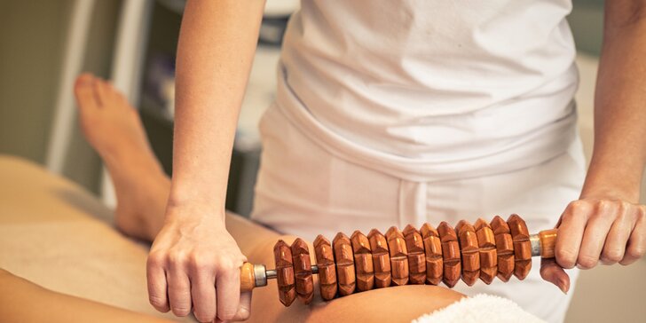 Anticelulitídna masáž valčekmi v Diva Beauty na boky, stehná, brucho aj zadok