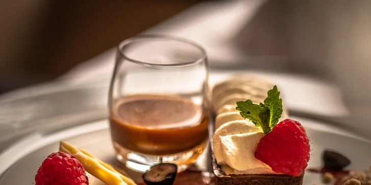Degustačné menu aj wellness v Hoteli Panoráma Trenčianske Teplice