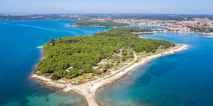 Plne vybavené apartmány až pre 6 osôb kúsok od pláže na juhu Istrie