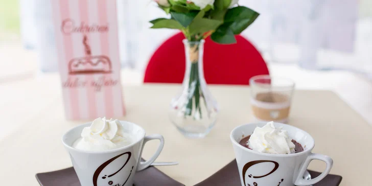 Cheesecake či krémeš s kávou