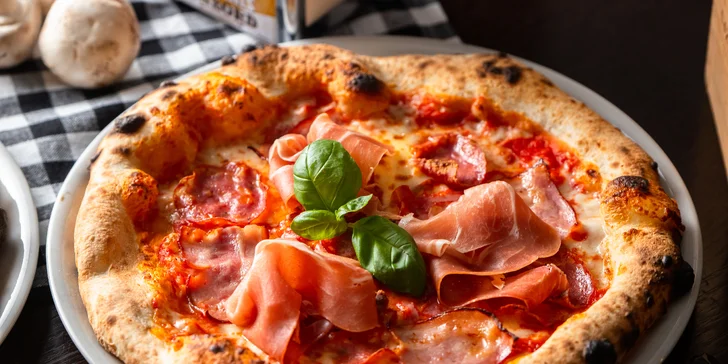 Čas na pizzu! Vyberte si z 21 druhov pizze v Lozano pub