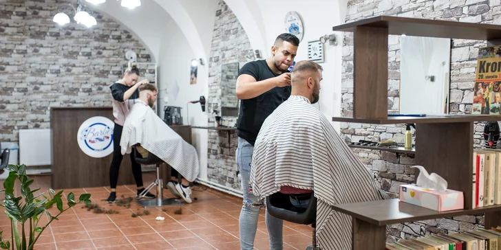 Strih aj úprava brady v pánskom holičstve Barber factory