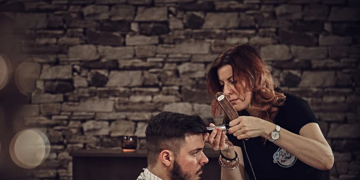 Moderný strih aj úprava brady v pánskom holičstve Barber factory