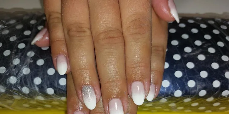 Gél lak, japonská manikúra či gélové nechty v Brilliant Smile and nails