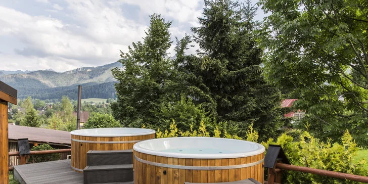 Luxusný pobyt neďaleko Zakopaného: moderné apartmány s výhľadom na Tatry, chutná strava, relax vo wellness, detský kútik či biliard