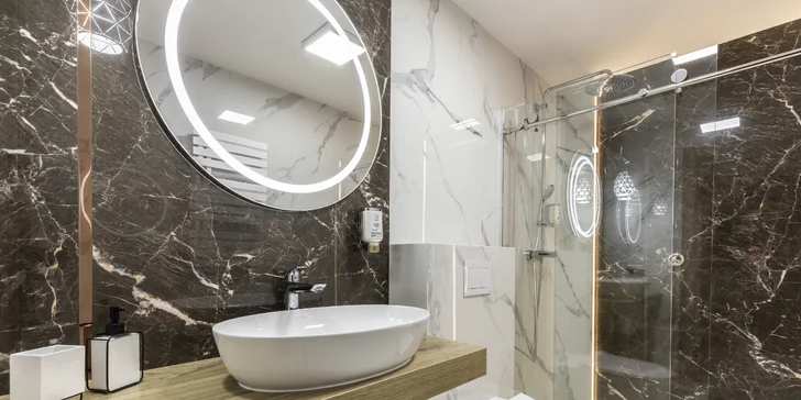 Luxusný pobyt neďaleko Zakopaného: moderné apartmány s výhľadom na Tatry, chutná strava, relax vo wellness, detský kútik či biliard