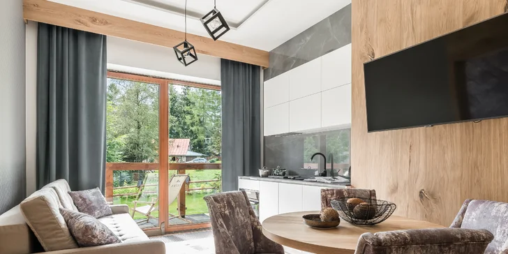 Luxusný pobyt neďaleko Zakopaného: moderné apartmány s výhľadom na Tatry, chutná strava, relax vo wellness, detský kútik či biliard